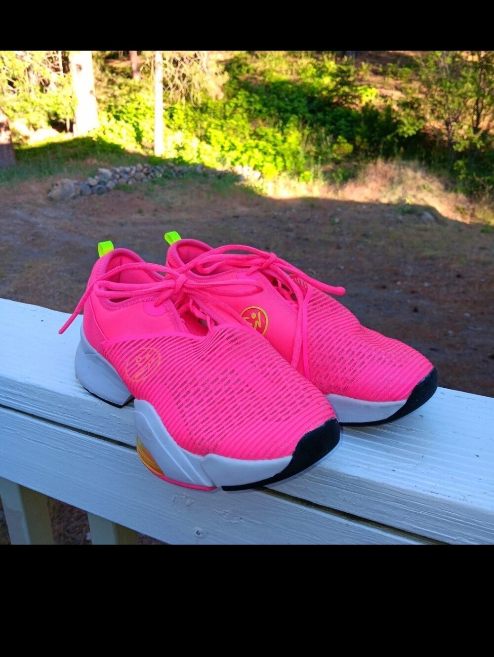 Zumba Air Stomp Size 7.5 Neon Pink Dance Shoes Sneakers